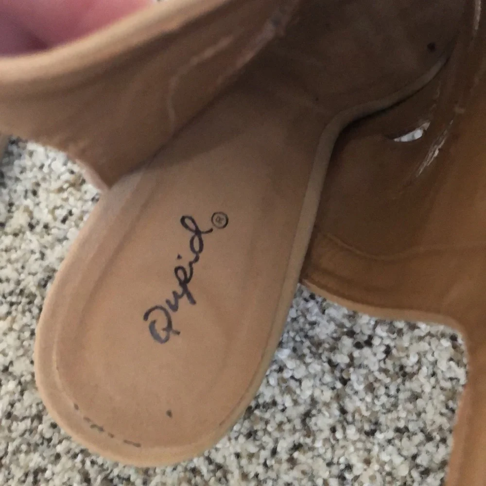 Qupid nude wedges